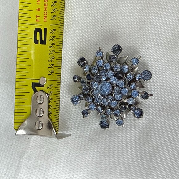 Vintage Mid Century Blue Rhinestone Starburst Brooch Pin Silvertone 1.75" - Picture 6 of 6